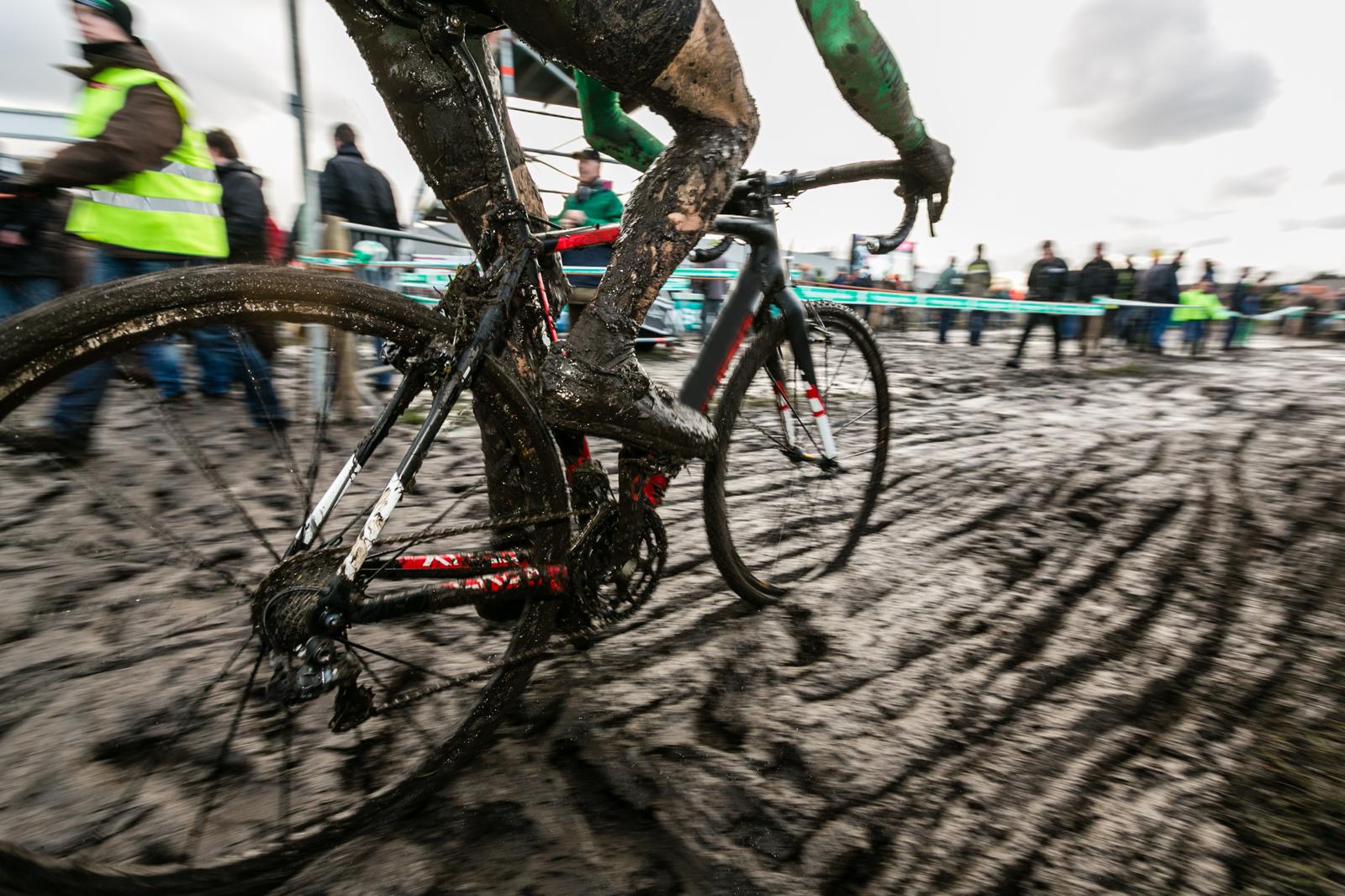 Cyclocross Craze: How Off-Road Racing is Winning Hearts Worldwide