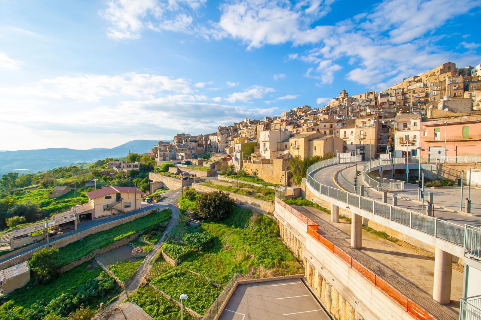 What to See in Caltagirone? Discover the Charm of Sicily’s Ceramic Capital!