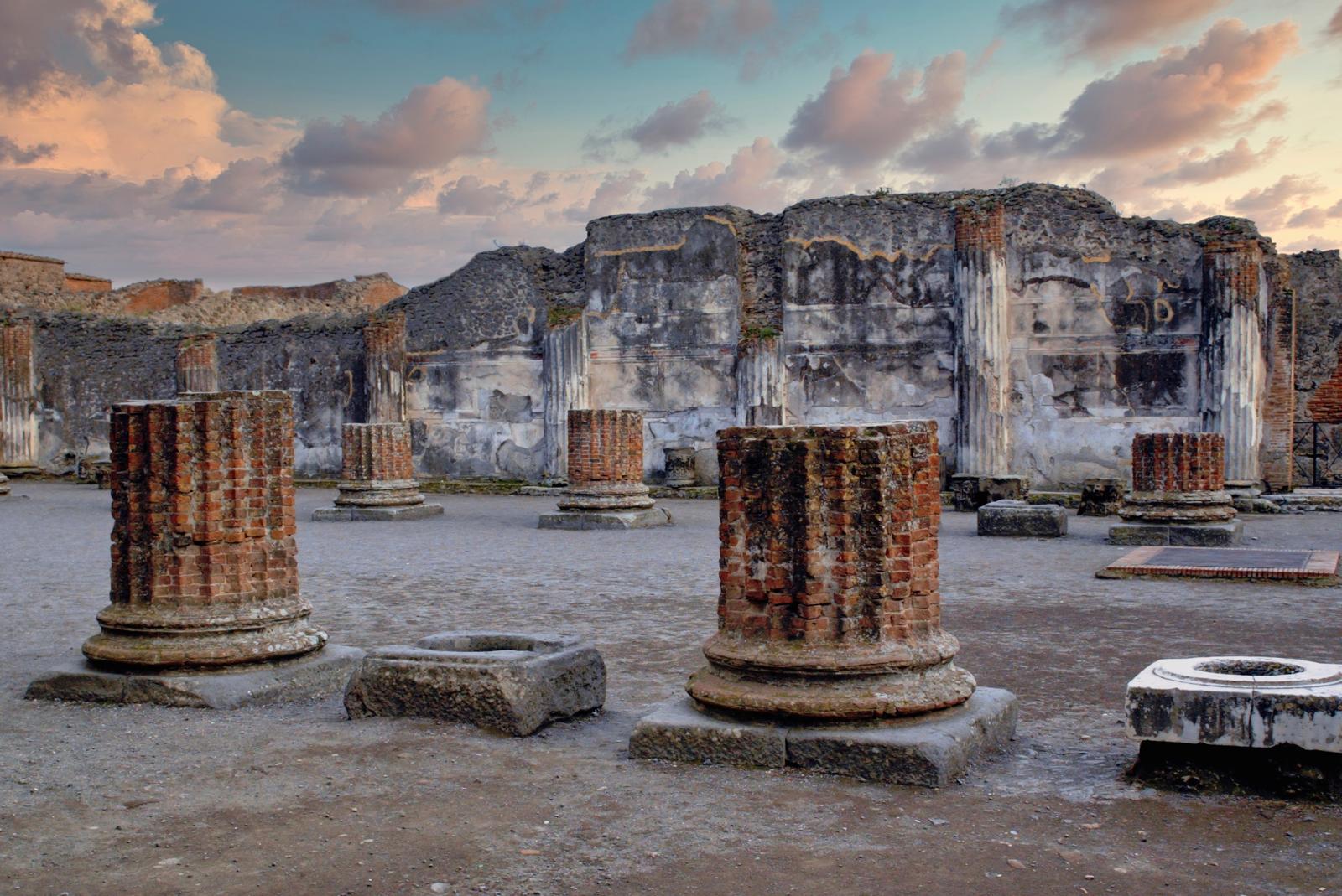 What to See in Pompeii? Uncover the Secrets of an Ancient City Frozen in Time