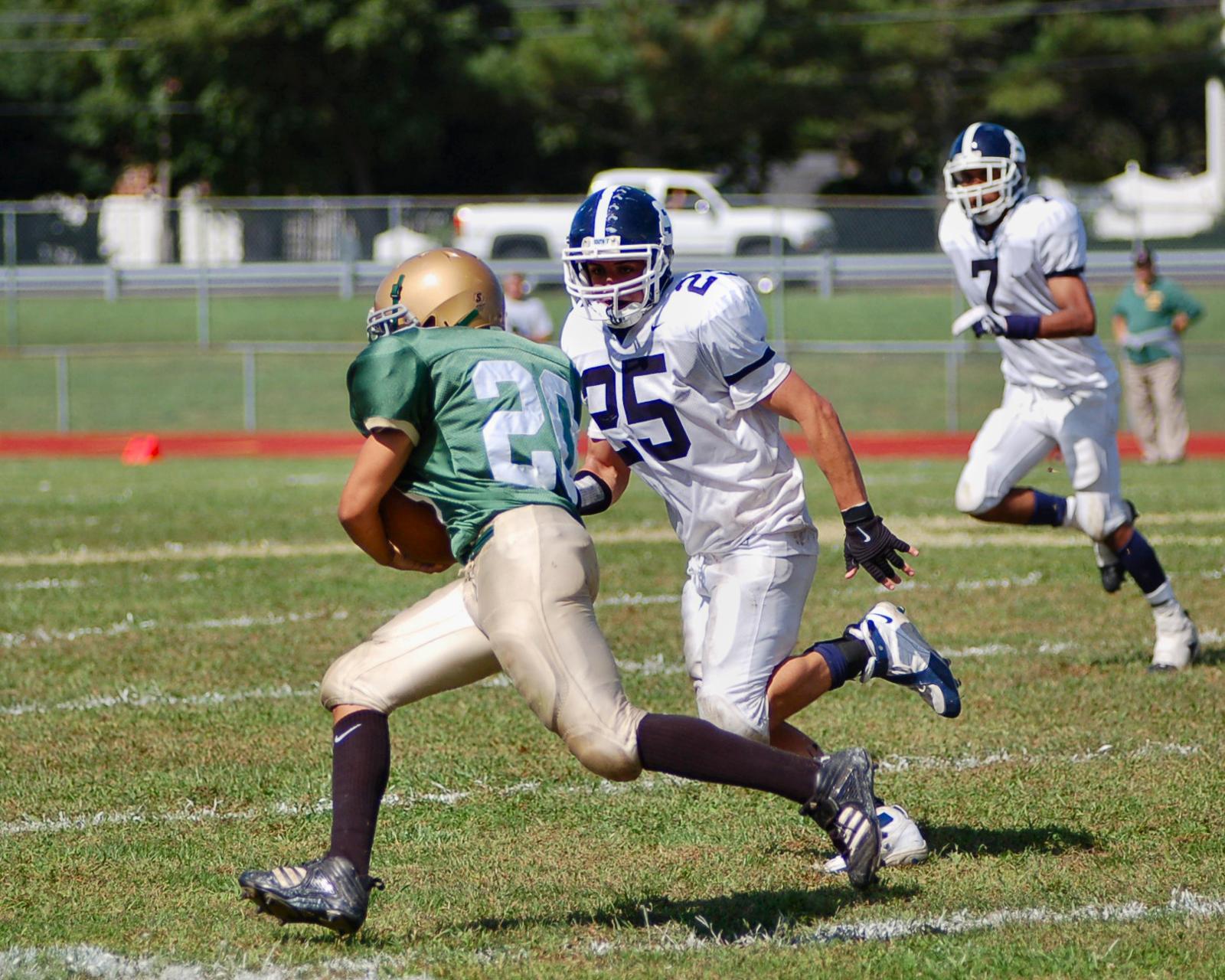 Touch Football: Dive into the Thrills of Non-Contact Gridiron Action